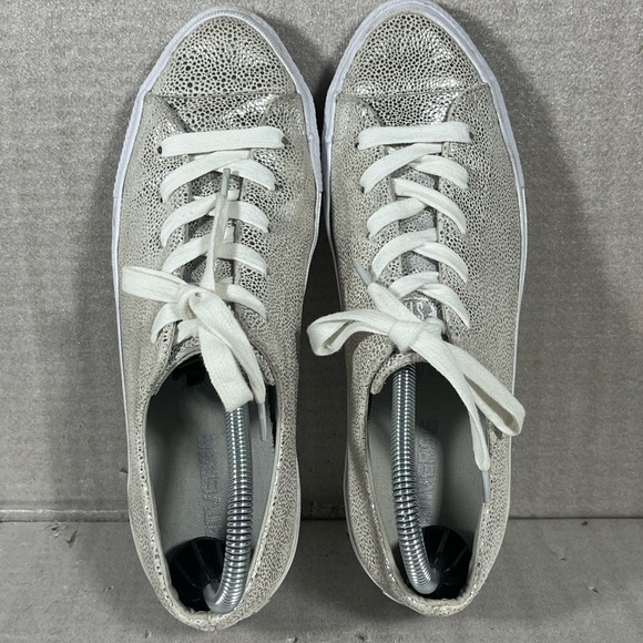 Converse CTAS Silver Metallic Lace Up Sneakers Women's Size 9 - Picture 4 of 10